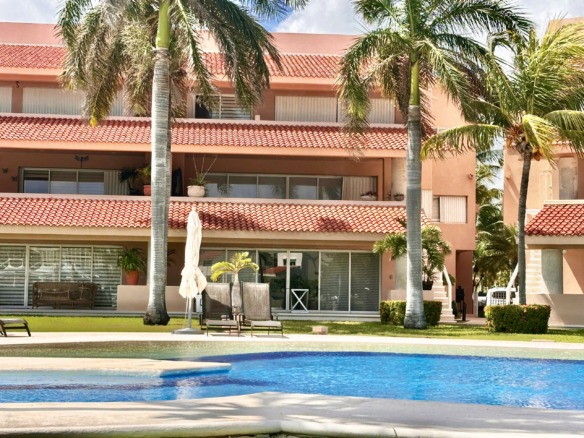 Departamento en Venta en Cancún en Zona Hotelera en Isla Dorada