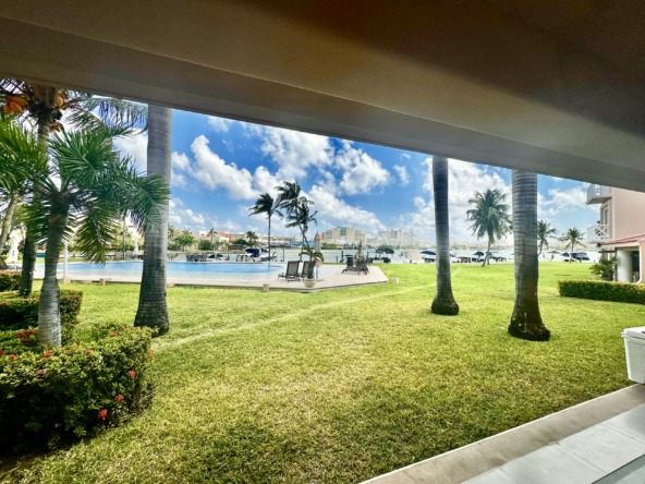 Departamento en Venta en Cancún en Zona Hotelera en Isla Dorada Terraza