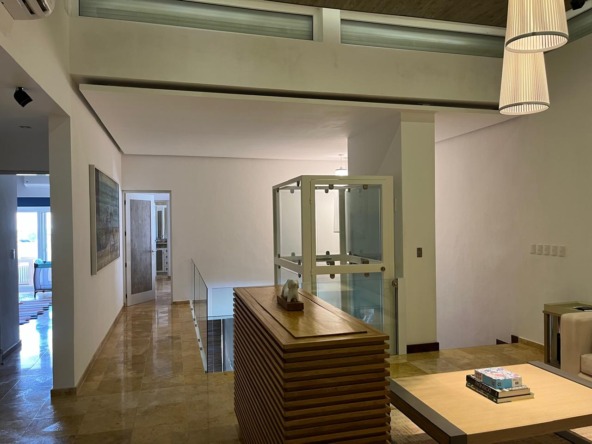 Casa en venta en Isla Dorada Zona Hotelera Cancún Vista a la Laguna Elevador