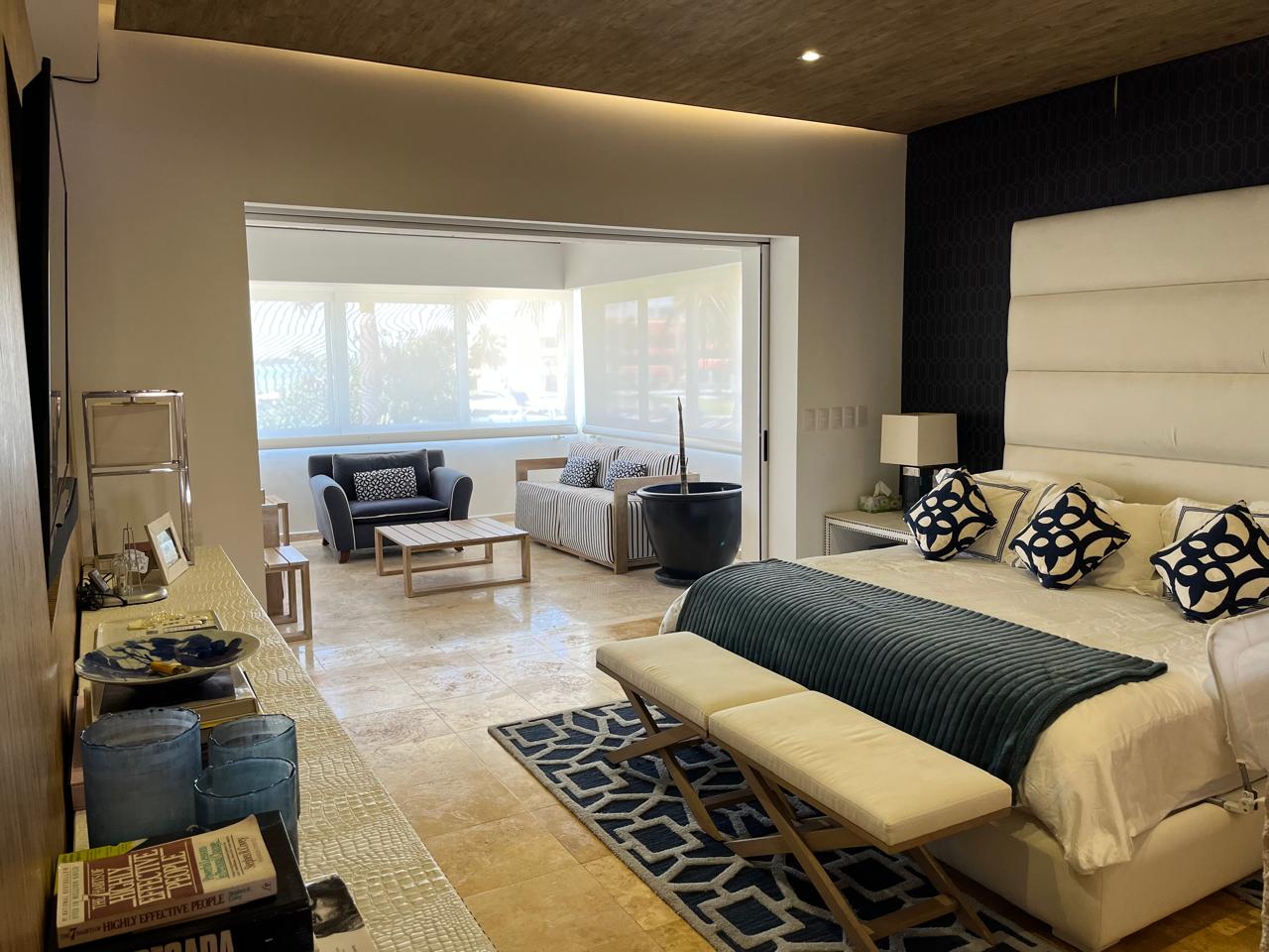 Casa en venta en Isla Dorada Zona Hotelera Cancún Vista a la Laguna Recámara Principal