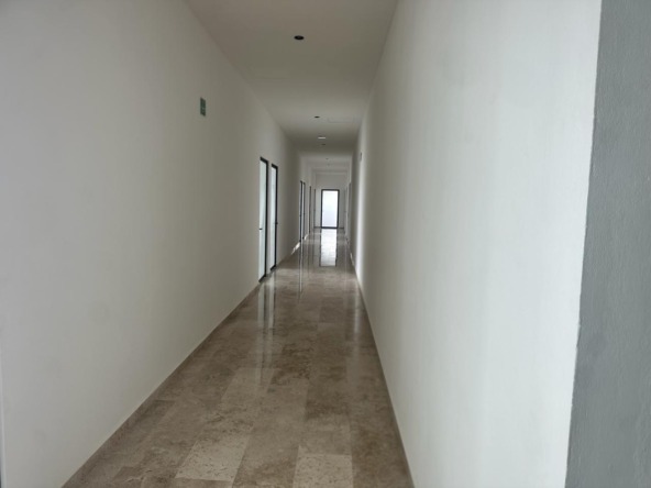 CR58 PASILLO CONSULTORIO MASTE PLAZA