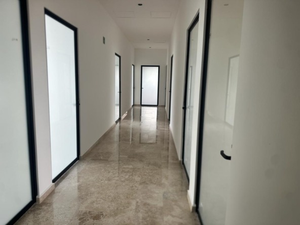 CR58 VISTA PASILLO CONSULTORIO MASTER PLAZA
