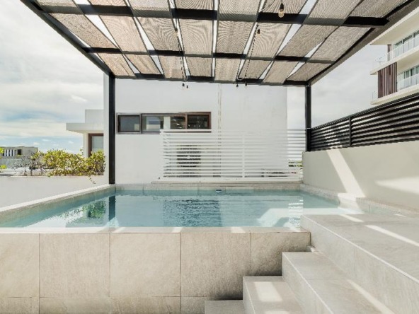 CASA AMUEBLADA EN RENTA EN PUERTO CANCUN - ALBERCA