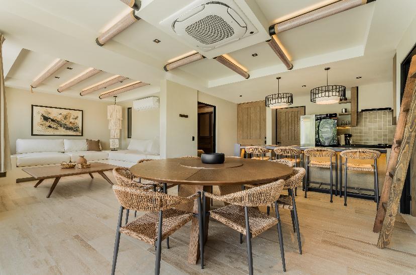 CASA AMUEBLADA EN RENTA EN PUERTO CANCUN - COMEDOR COCINA