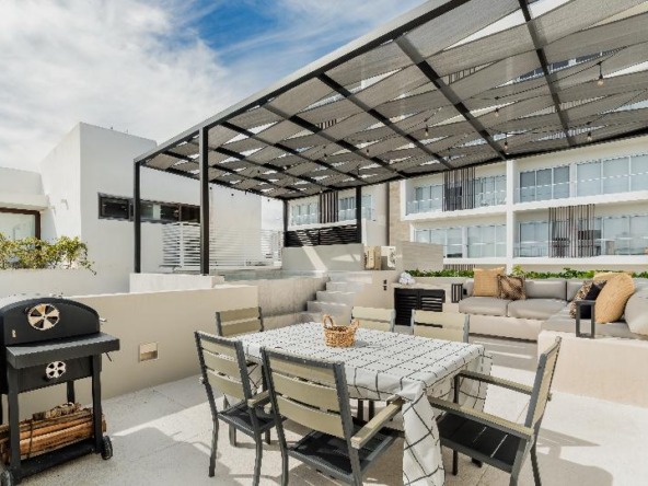 CASA AMUEBLADA EN RENTA EN PUERTO CANCUN - ROOF TOP CON ASADOR Y COMEDOR