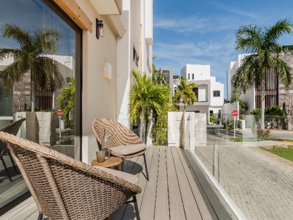 CASA AMUEBLADA EN RENTA EN PUERTO CANCUN - TERRAZA