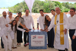 Edificio de salud_Universidad Anáhuac Cancun
