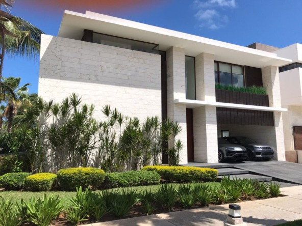 CASA EN VENTA PUERTO CANCUN VISTA FACHADA (FOTO 8)