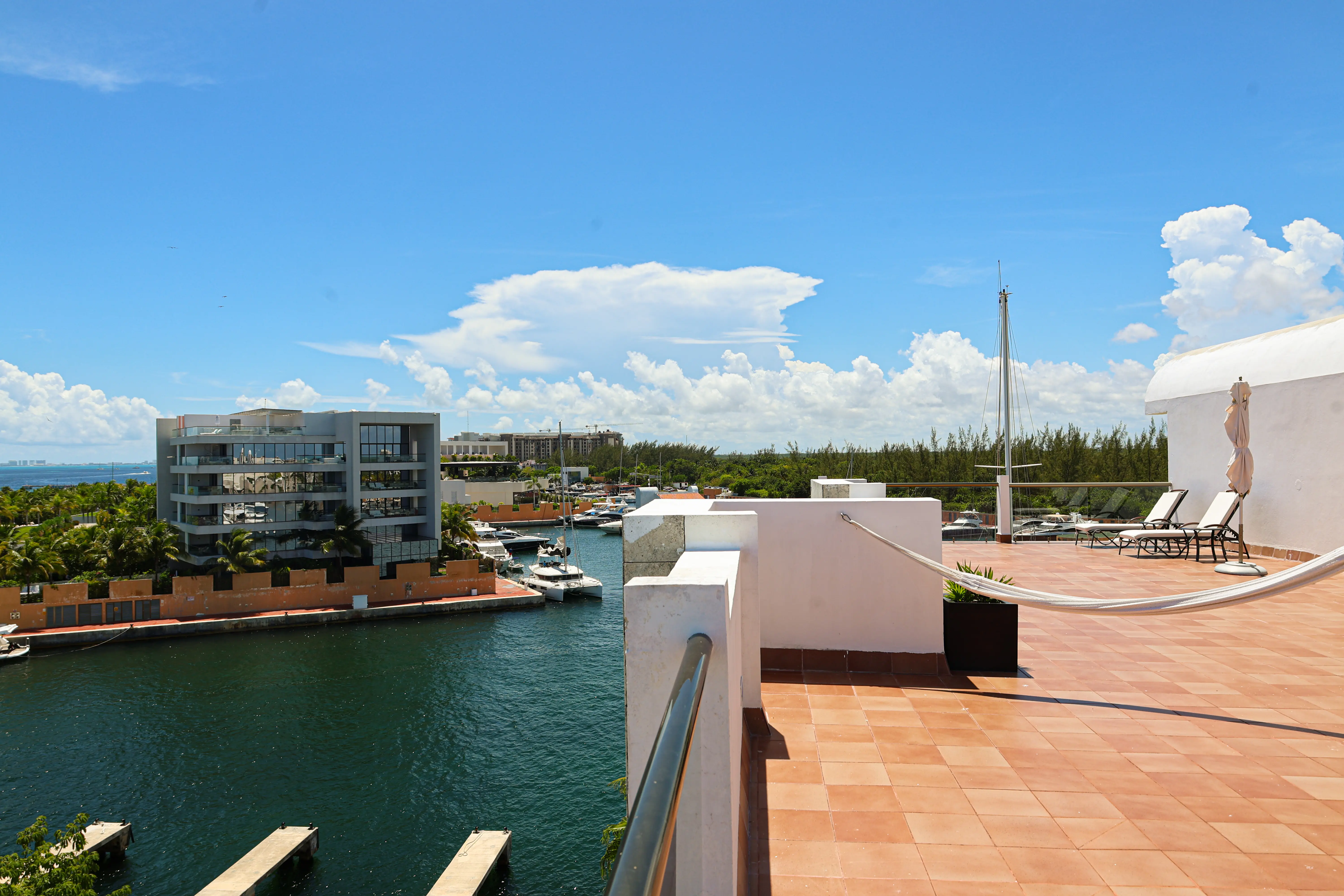 10-VISTA-LA AMADA