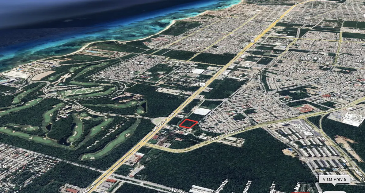 VISTA AÉREA TERRENO EN VENTA EN PLAYA DEL CARMEN 3