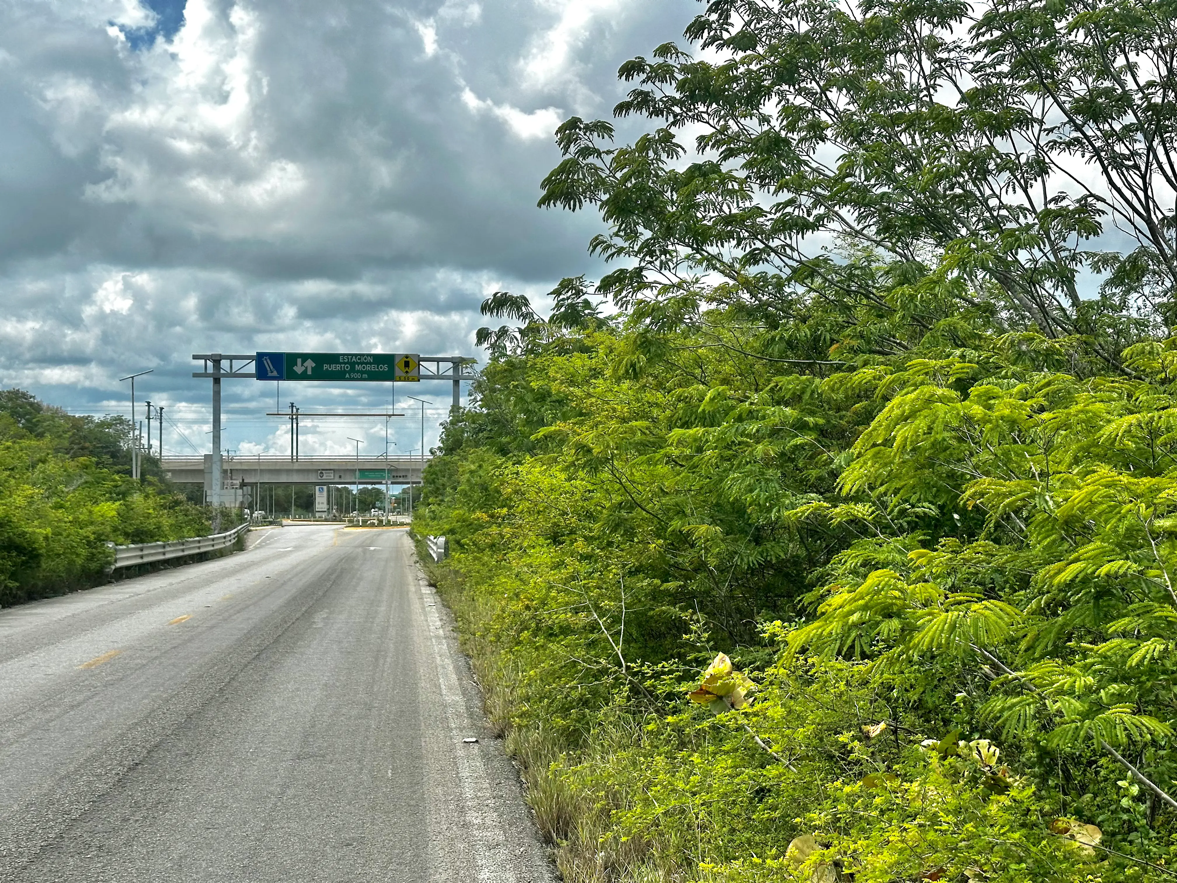 5-Terreno-Ruta-de-los-Cenotes-carretera